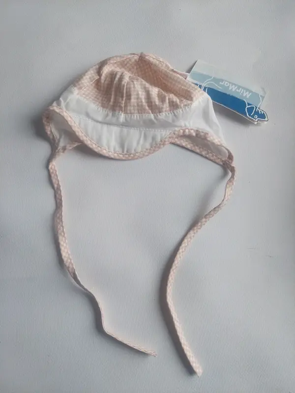 Joli bonnet fin 38 cm marron clair et blanc