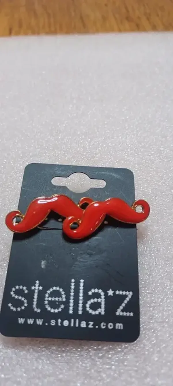 Boucles d'oreilles "moustache"