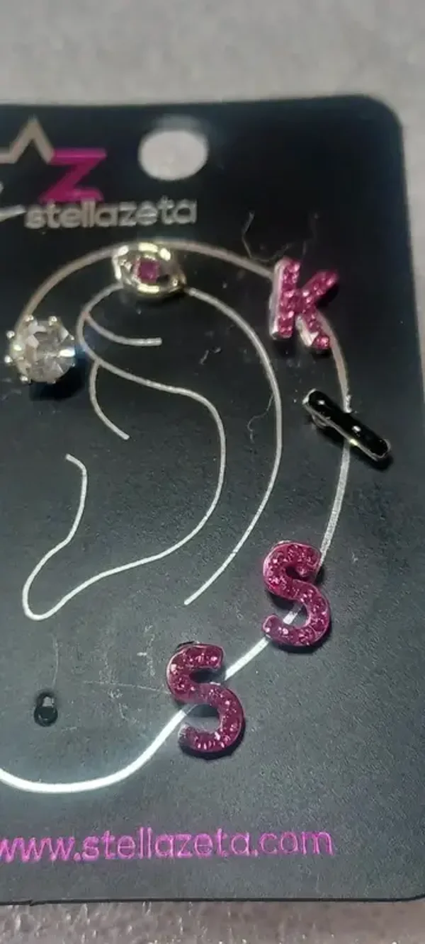 Boucles d'oreilles "ensemble lettres, diamant"