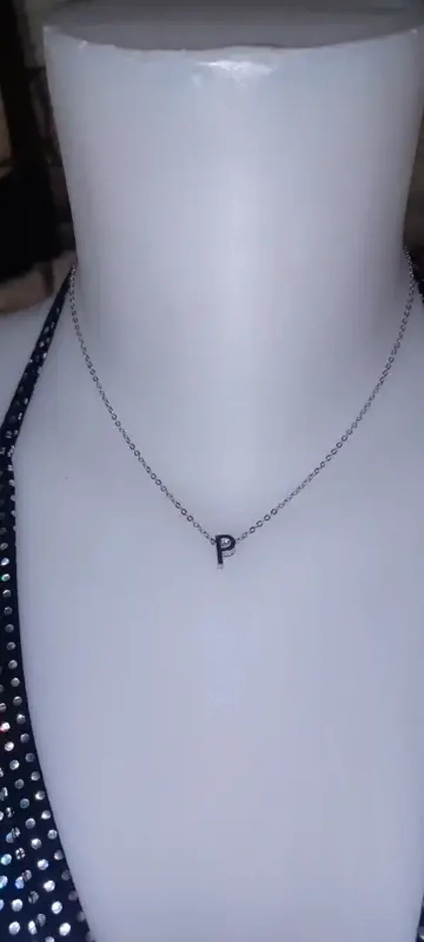 Collier petit "P"