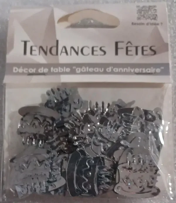 Décor de table "gâteau d'anniversaire" argenté