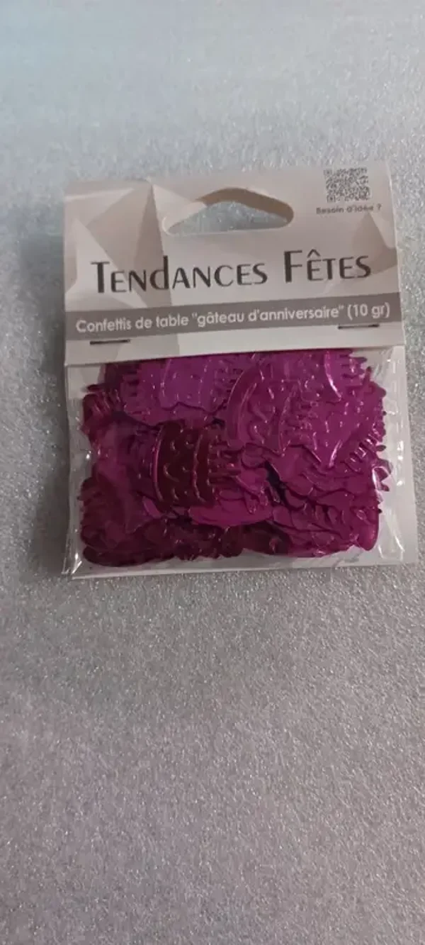Confettis de table "gâteau d'anniversaire" roses