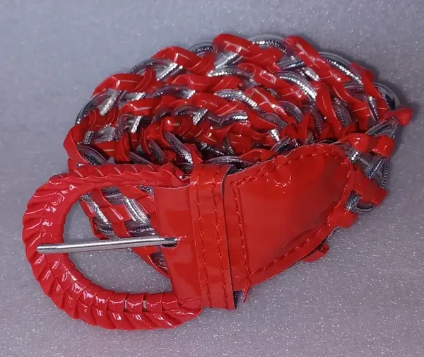 Ceinture plastique rouge et argentée