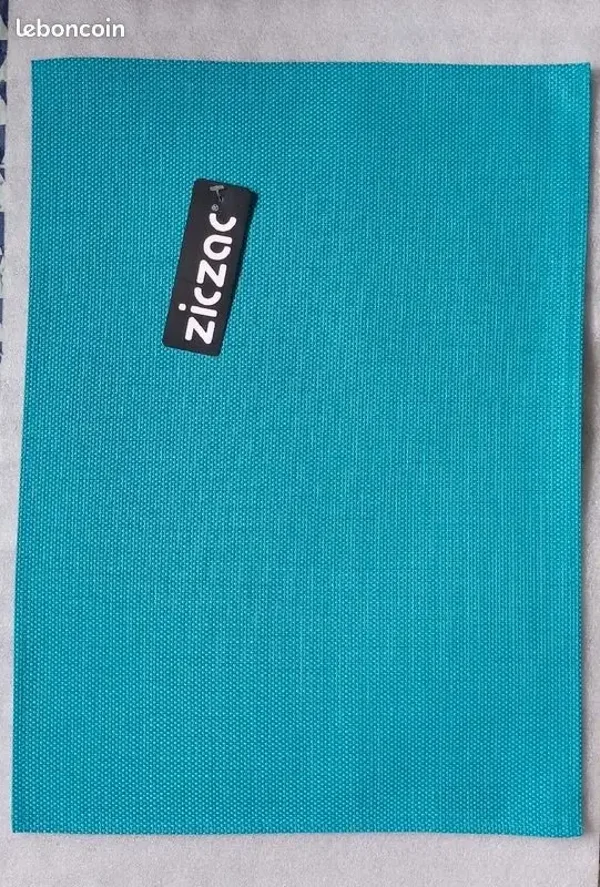 Set de table bleu turquoise