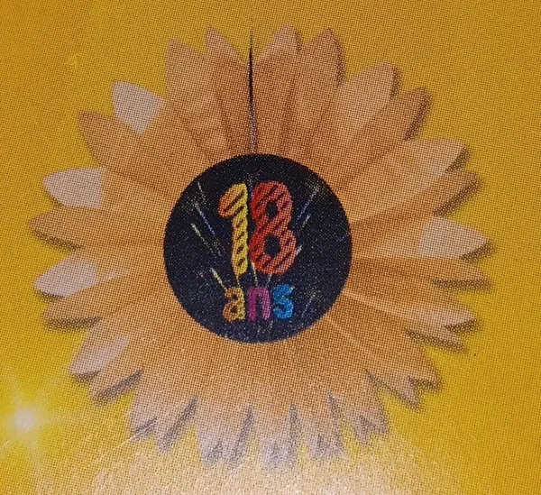 Eventail papier "18 ans" jaune orange
