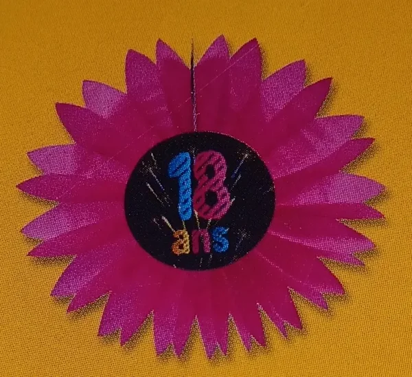 Eventail papier "18 ans" fuchsia
