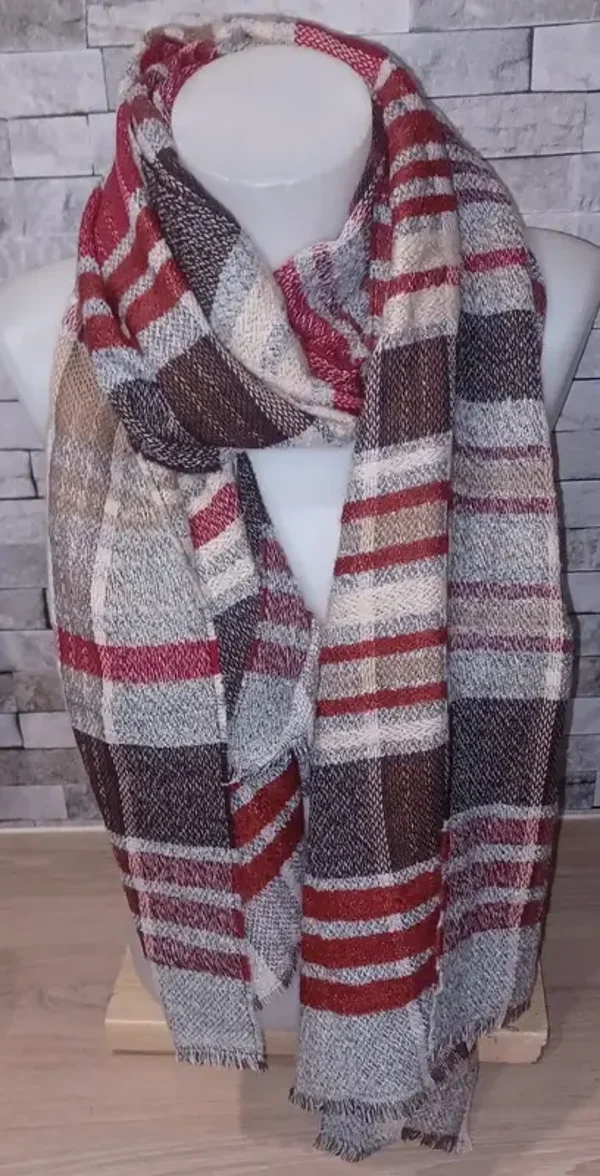 Écharpe châle à carreaux