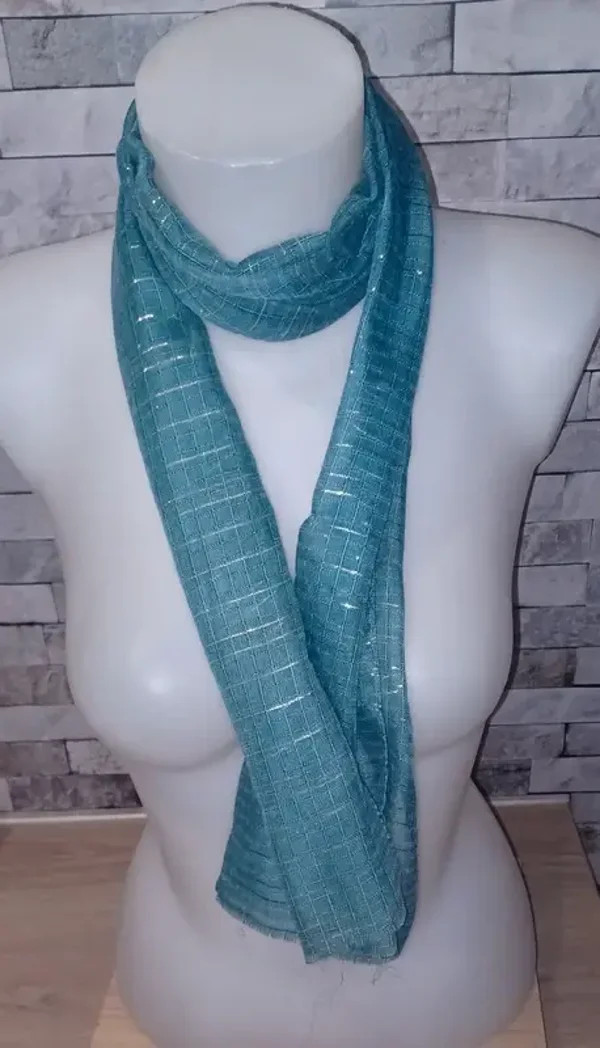 Écharpe turquoise pastel