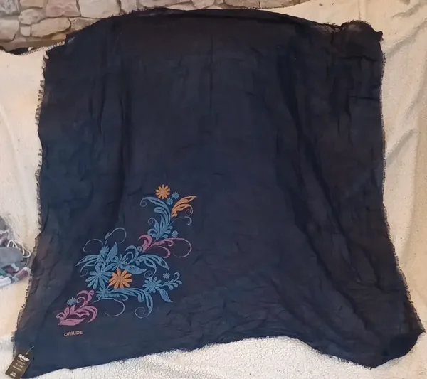 Foulard bleu marine