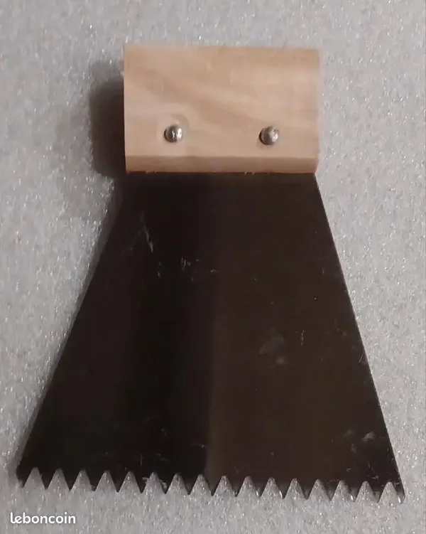 Couteau à colle 10 cm