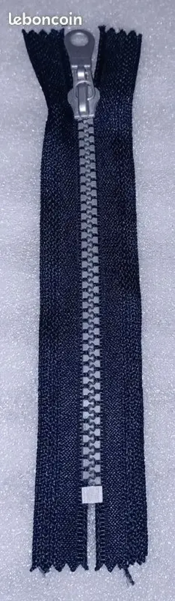 Fermeture éclair noire  14 cm