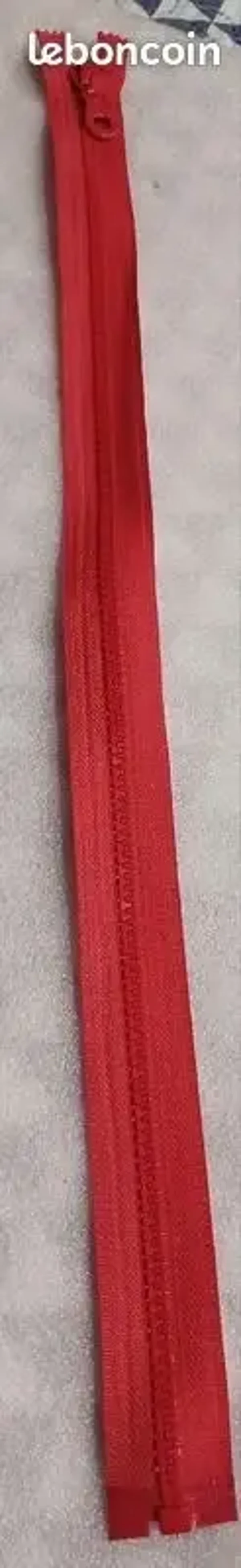 Fermeture éclair rouge 53 cm