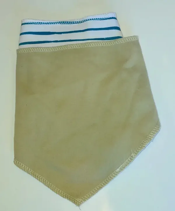Bavoirs bandanas à rayures et kaki