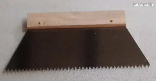 Couteau à colle 25 cm