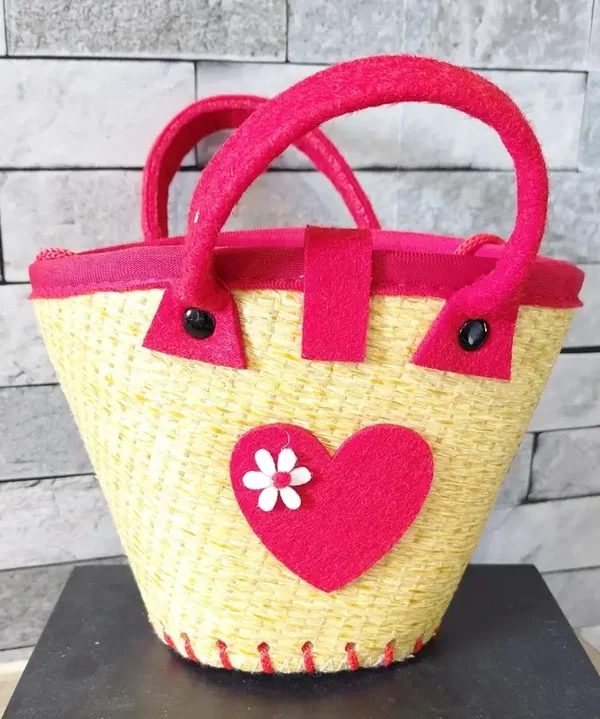 Petit panier avec coeur