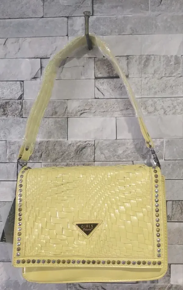 Sac jaune effet tressé