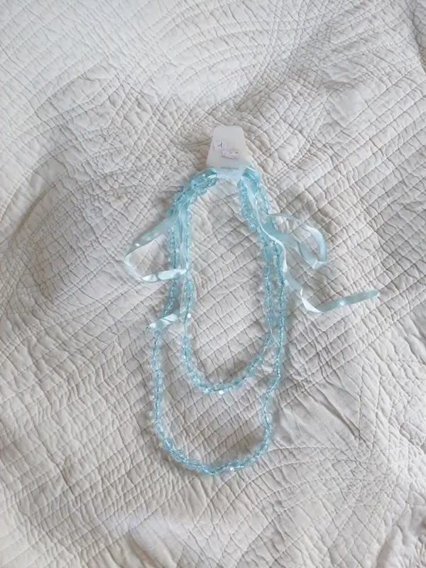 Long collier perles bleu turquoise