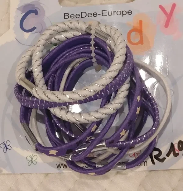 Elastiques blancs et violets