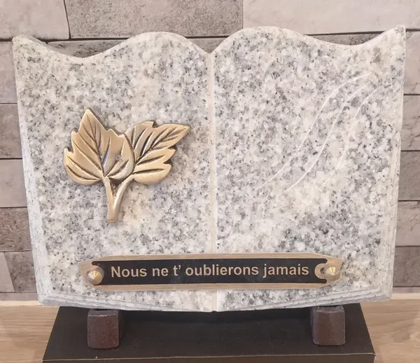 Plaque funéraire modèle 4