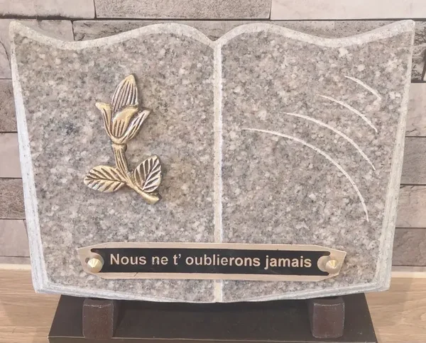 Plaque funéraire modèle 10