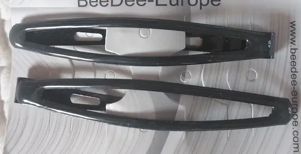 Double longues barrettes noires