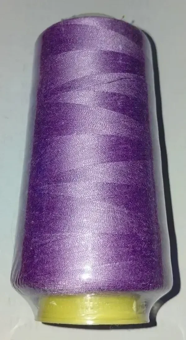 Fil à coudre violet