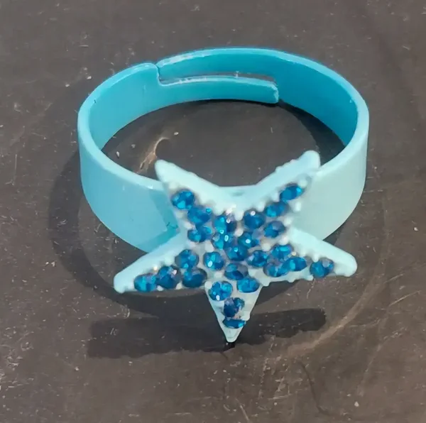 Bague étoile avec strass couleur bleue