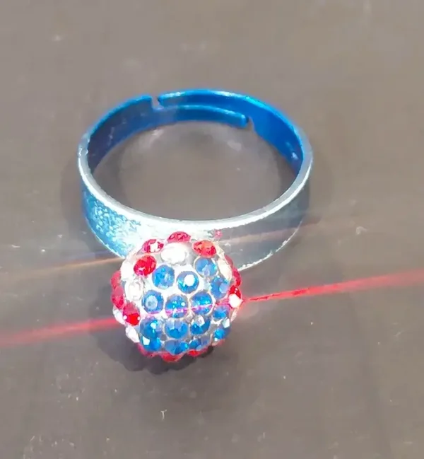 Bague avec boule strass bleu blanc rouge