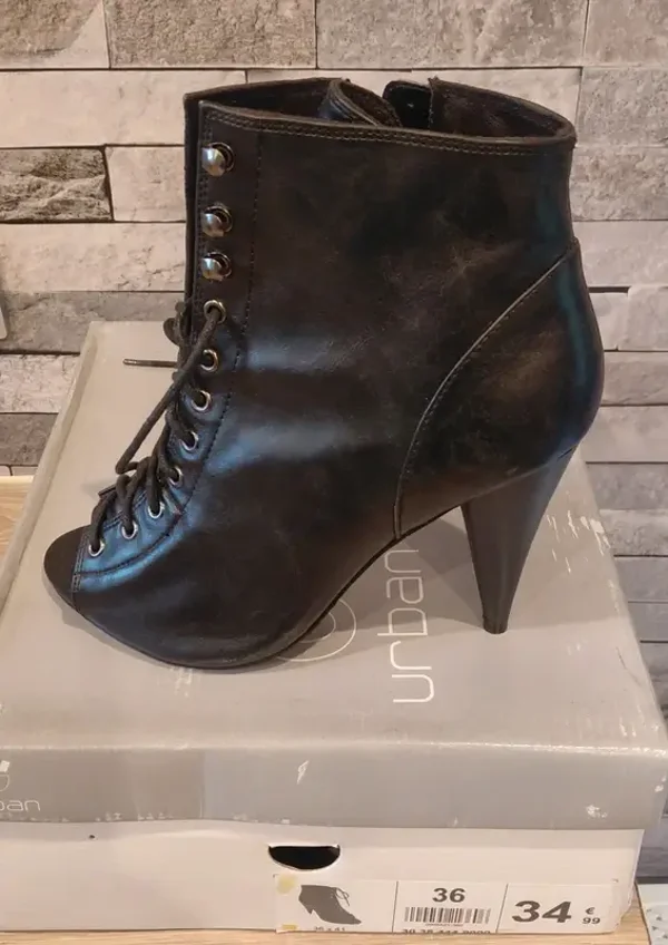 Bottines à talon noires