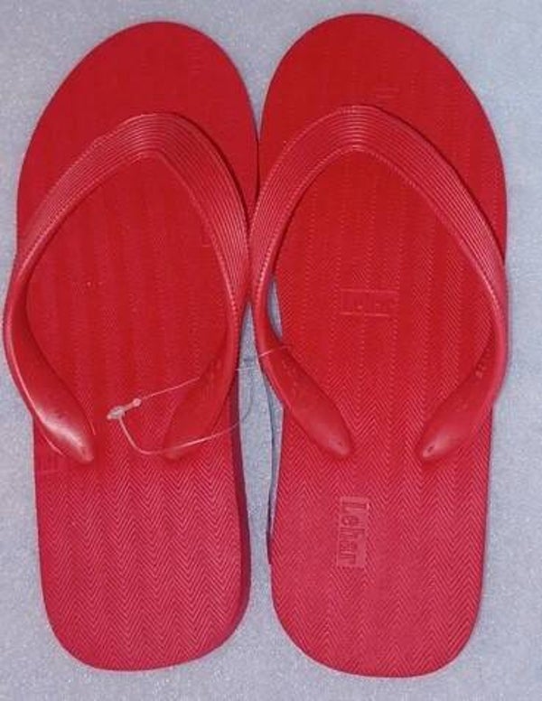 Tongs rouges T6