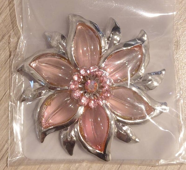Broche en forme de fleur