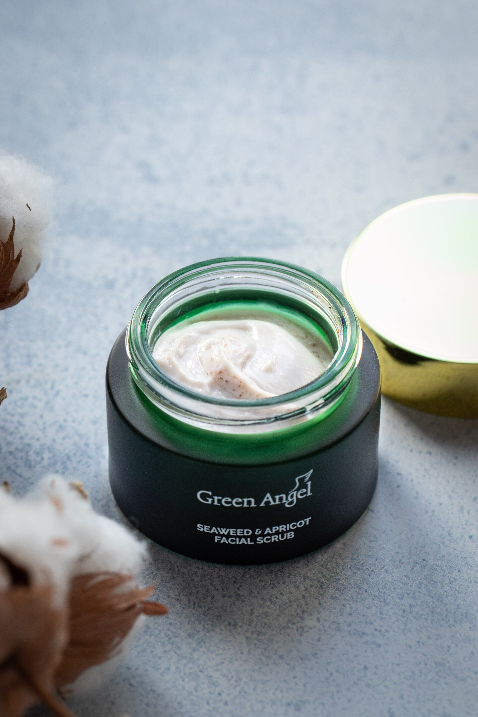 Seaweed en Apricot Facial Scrub