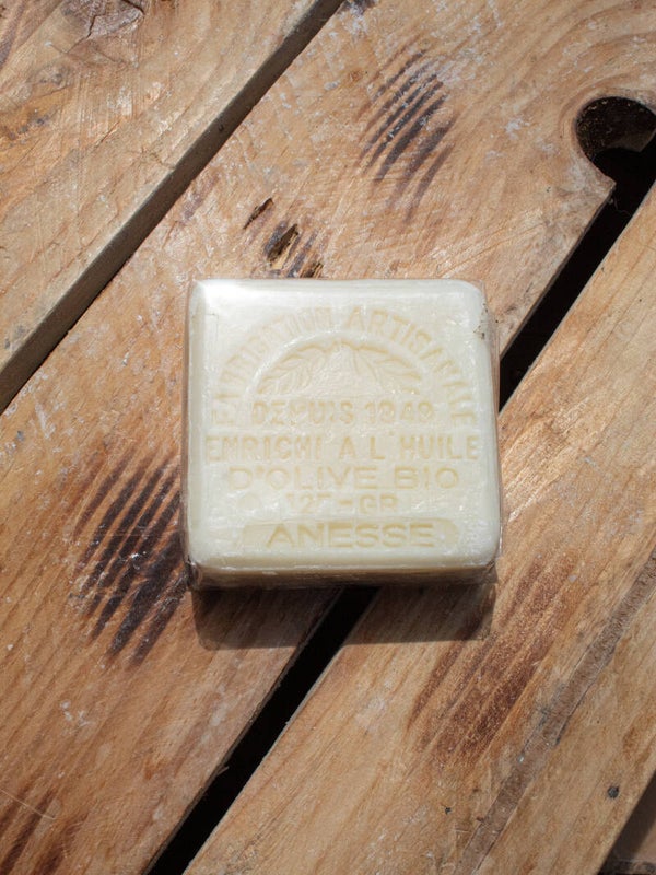 Cube blanc 150 Grammes blanc huile végétal LE SERAIL