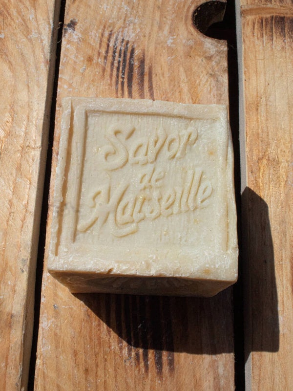 Cube blanc huile végétal 300 Grammes LE SERAIL