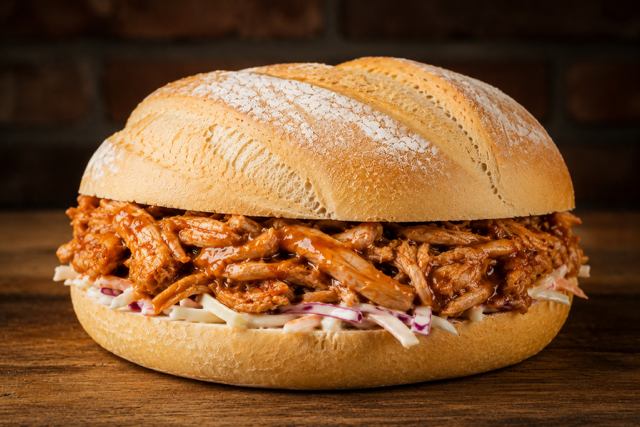 Broodje pulled chicken