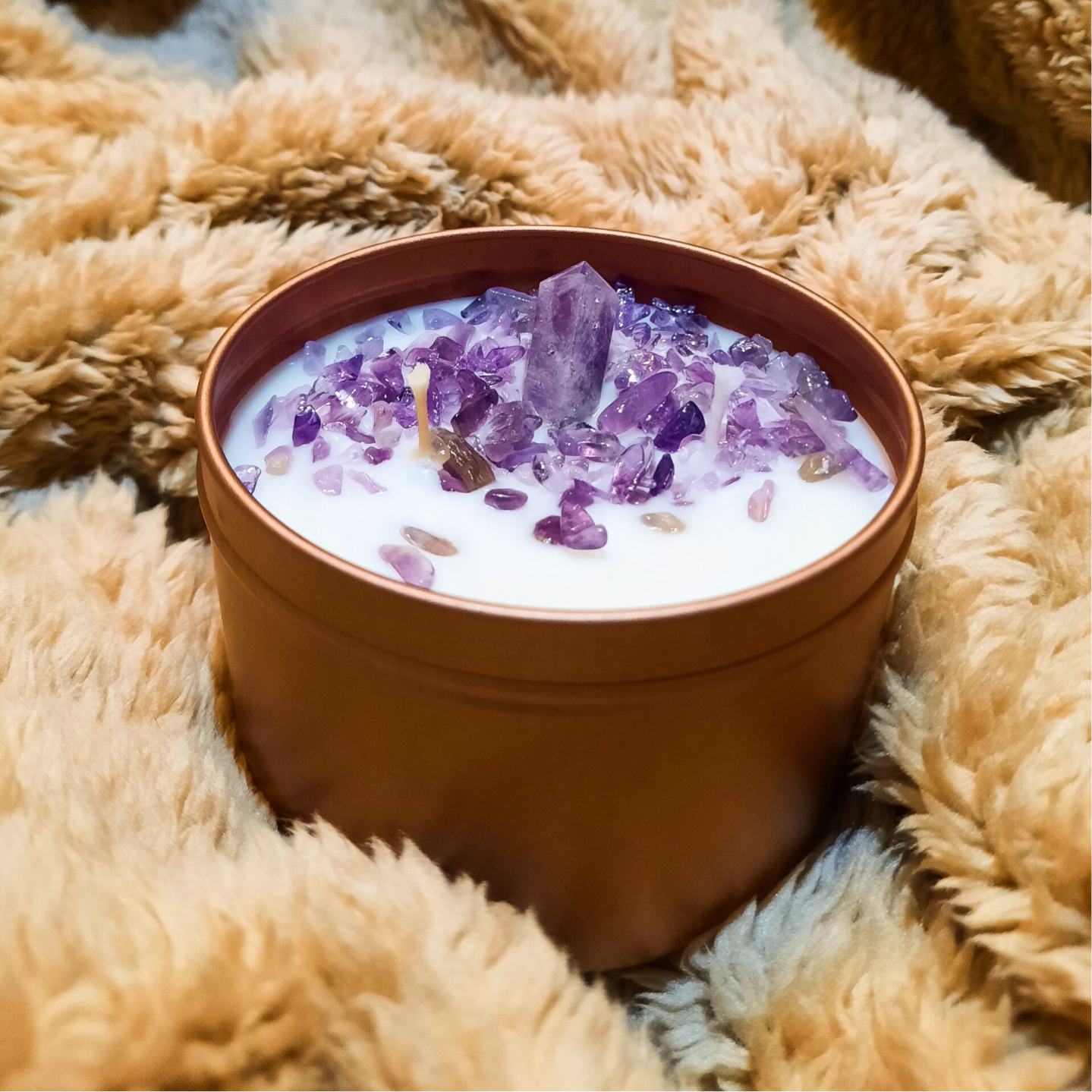 Amethist met dubbelpuntsteen in roséblik