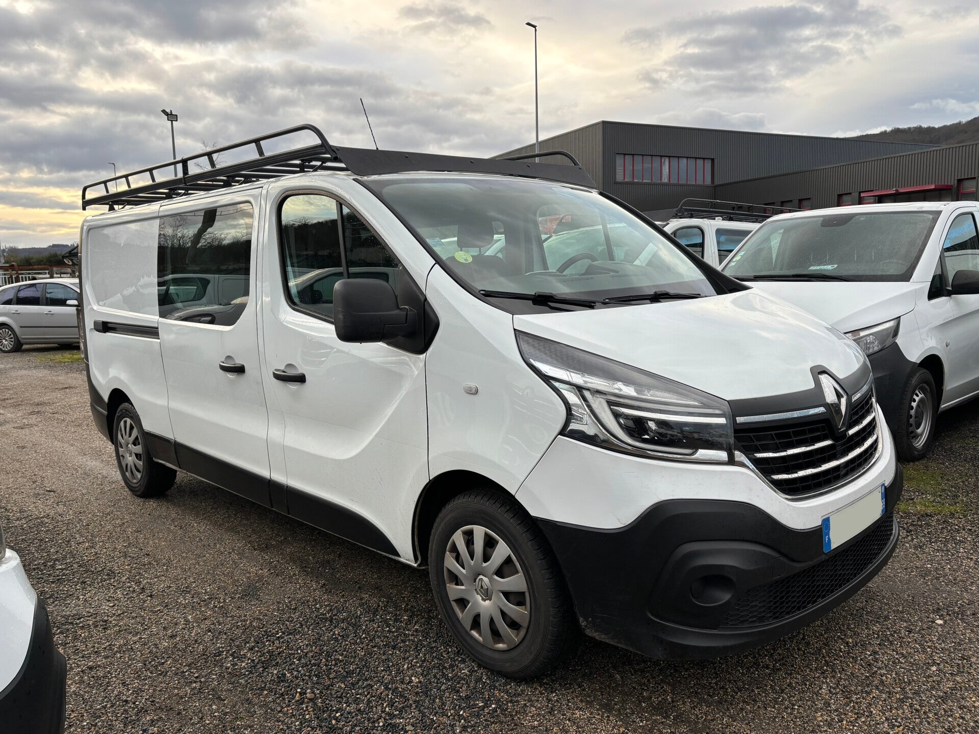 Renault TRAFIC 6 Places 2.0 Dci 120ch L2H1 Cabine Approfondie