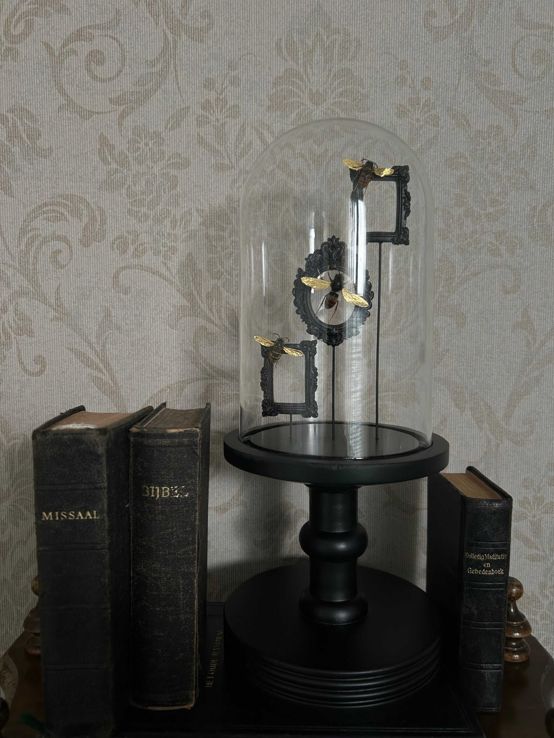 Hornet and wasps on baroque frames in dome