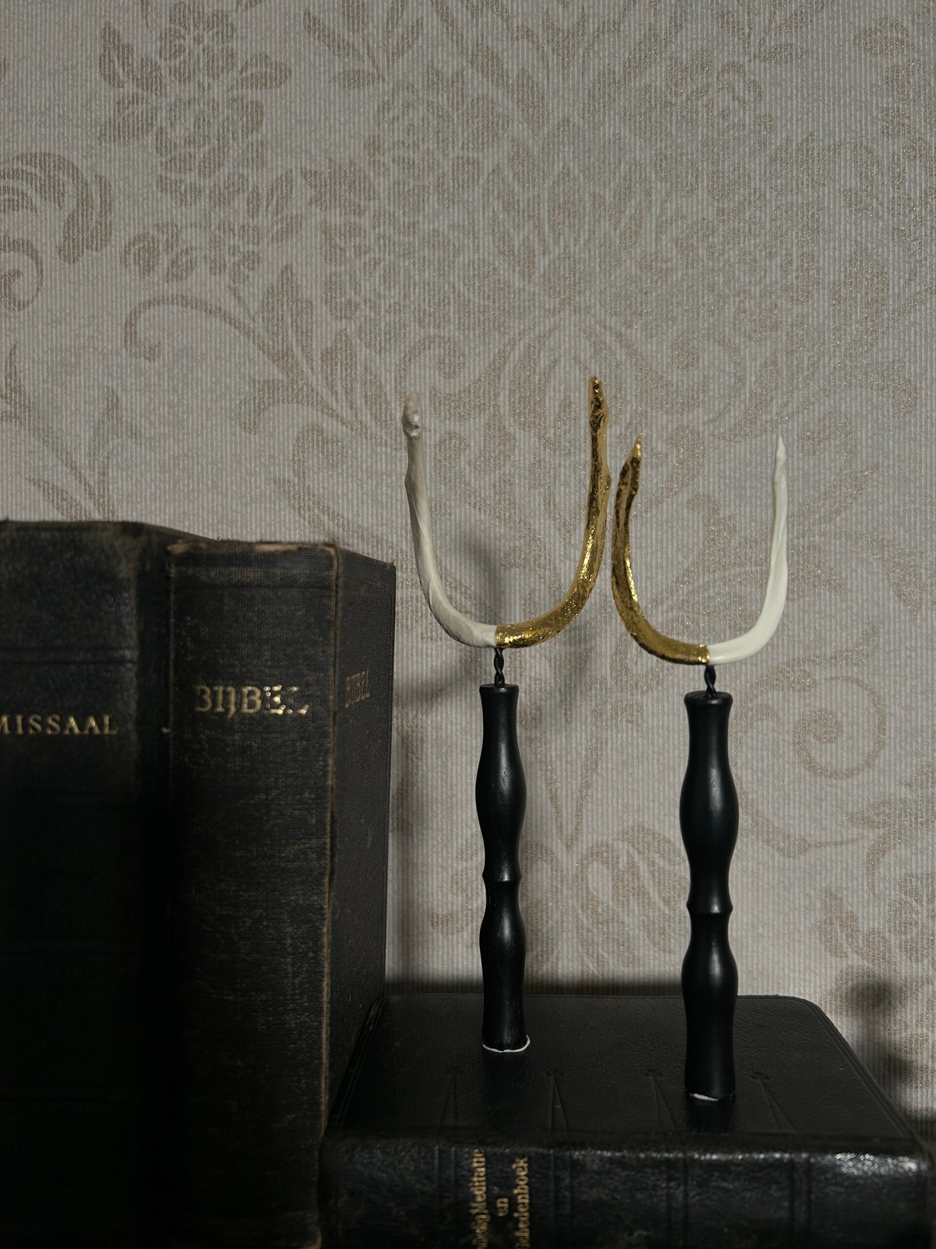 Wishbone on base SET