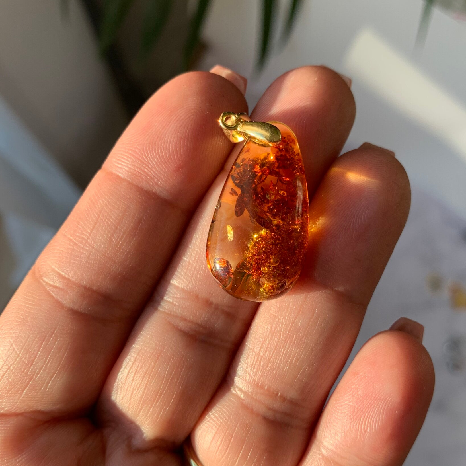 Amber teardrop pendant