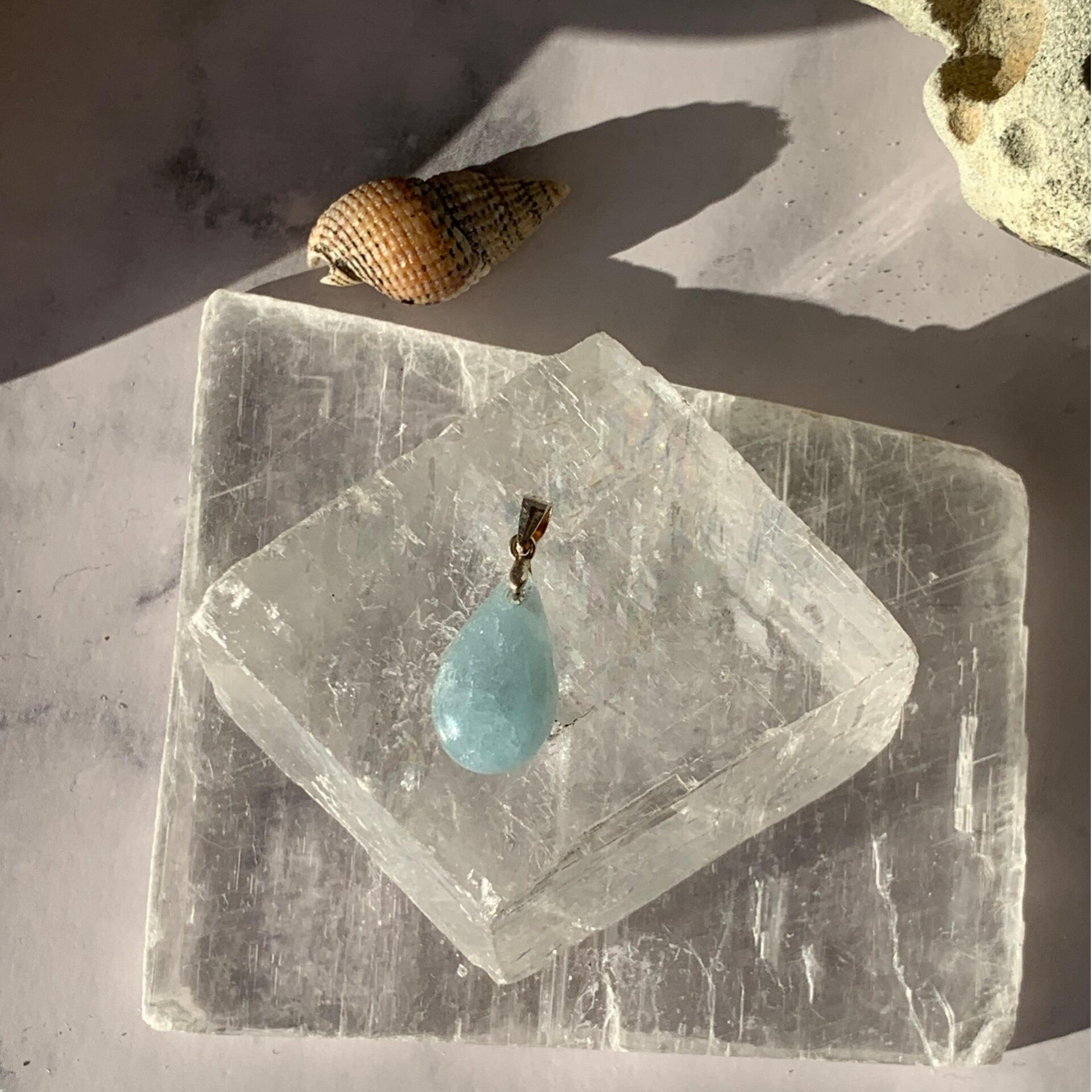 Aquamarine teardrop pendant