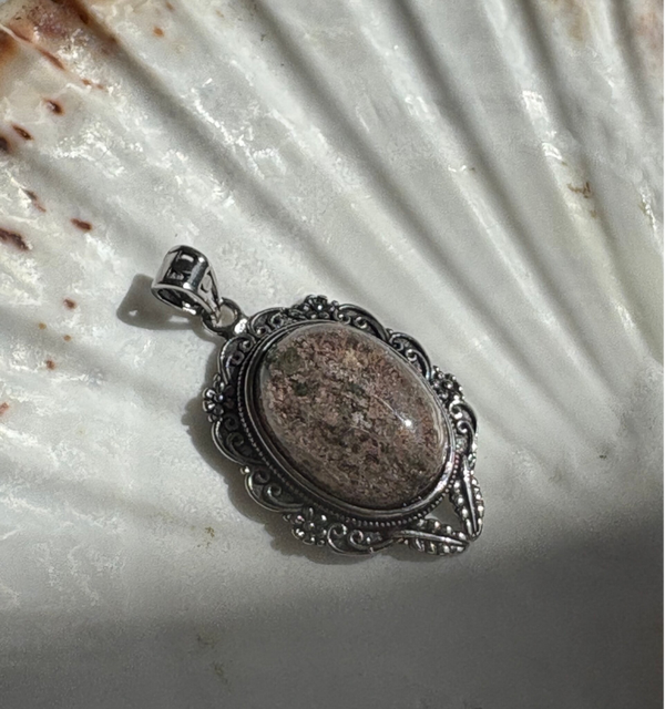 Shaman Quartz pendant