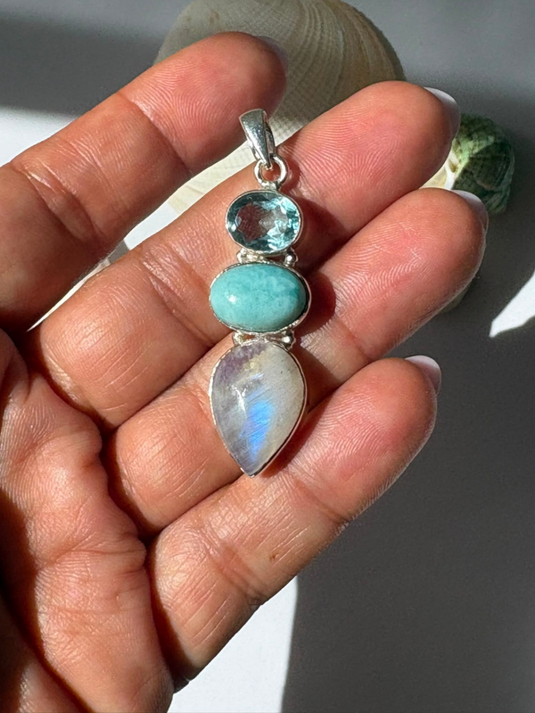 Amphitrite's Pendant