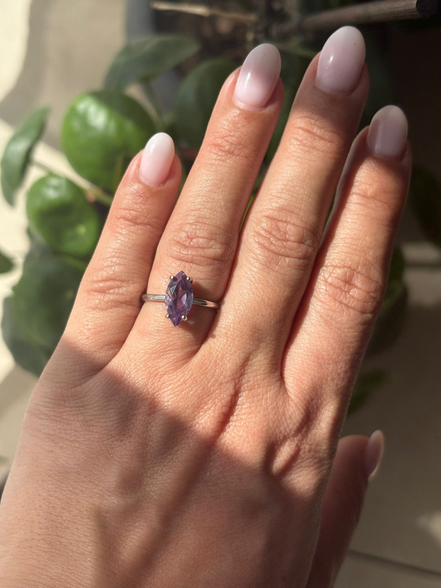 Amethist Eye Shape Ring