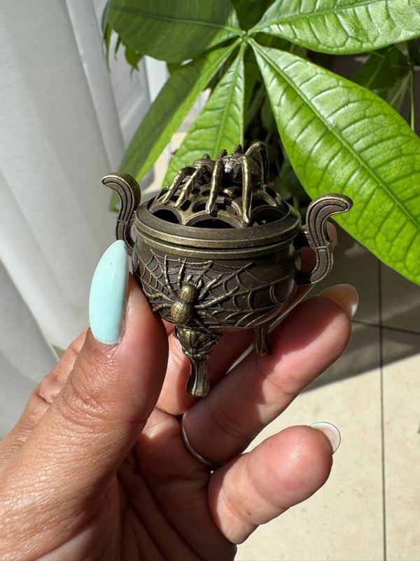 Incense cone holder Spider