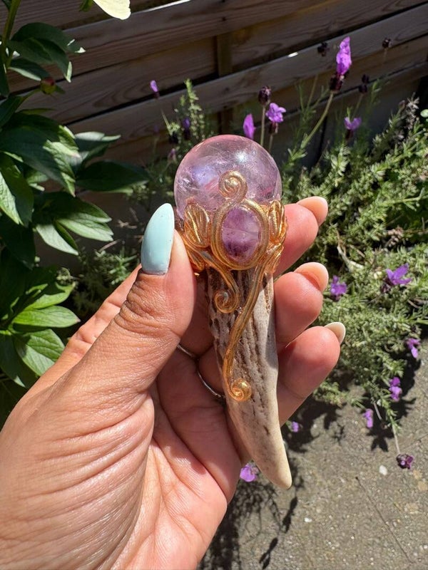 Amethist Muntjac Antler wand