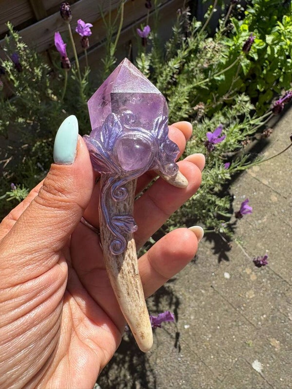Amethist Muntjac Antler Wand