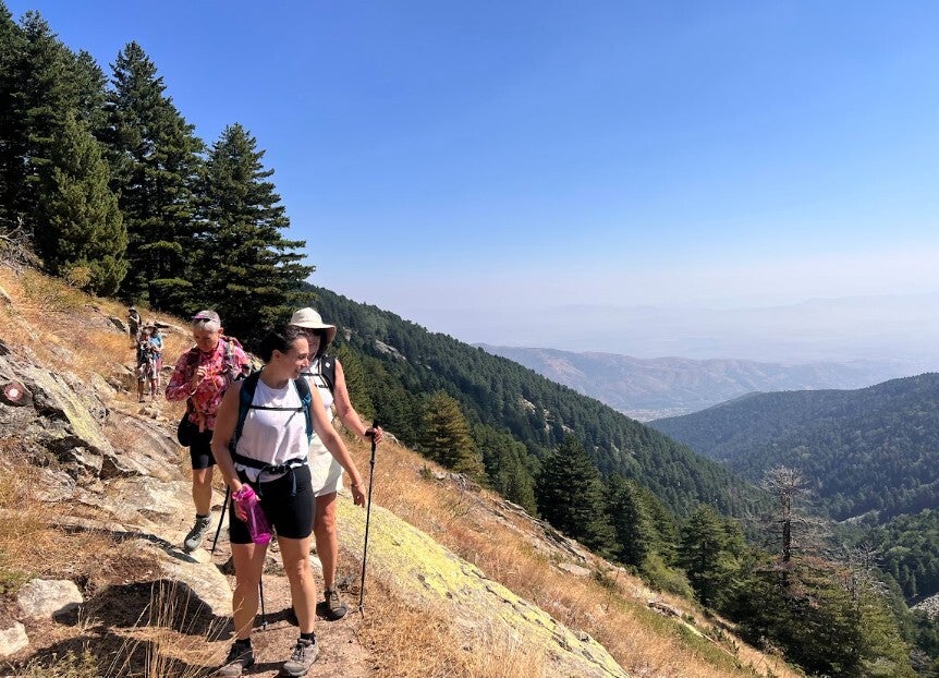 outdoora-travel-hiking-pelisternational-park-experience-standard.jpg