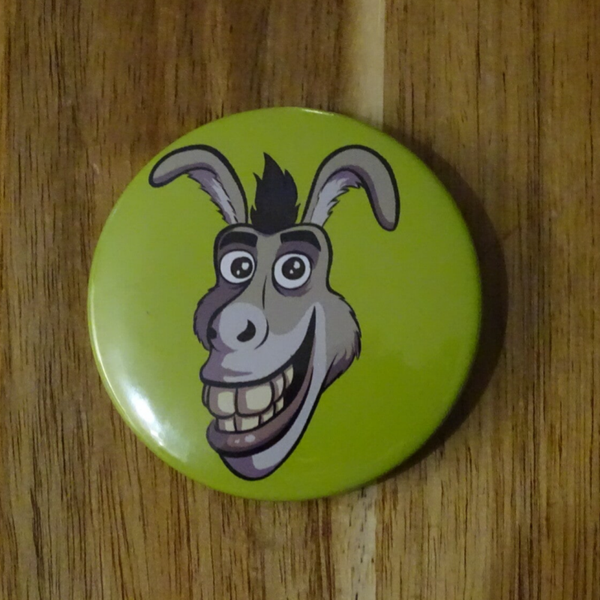 Button donkey