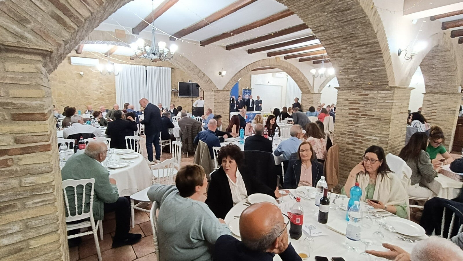 36dfaff4-27cd-4491-ad7d-ef5efe89a0ec-standard-avbls9.jpg